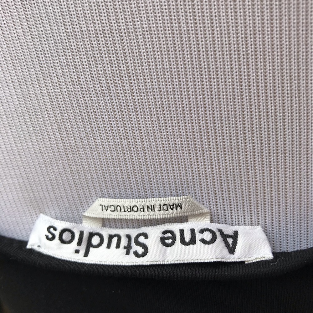 Acne studios nice blouse open on the back. - Picture 7 of 8